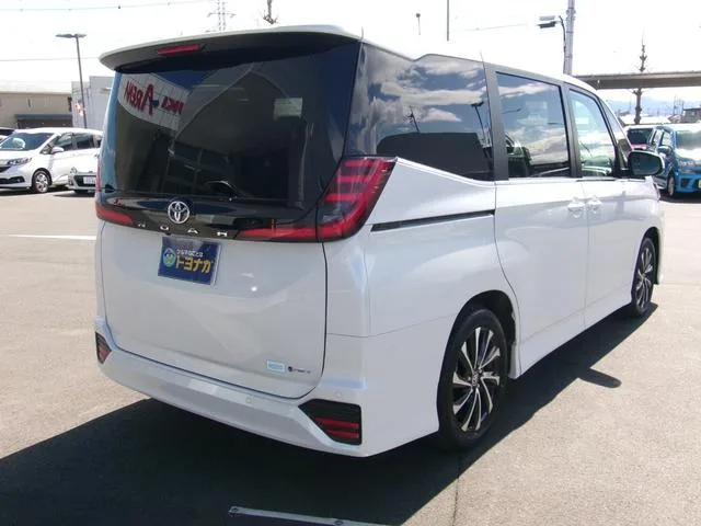Toyota NOAH HYBRID S-Z 2026 — миниатюра 2