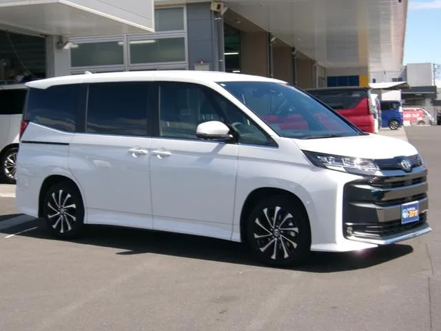 Toyota NOAH HYBRID S-Z 2026 — миниатюра 3