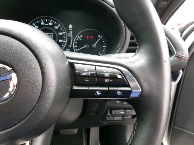 Mazda MAZDA3 FASTBACK XD BLACK TONE EDITION 2024 — миниатюра 5