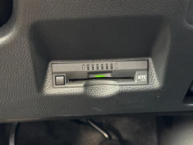 Toyota YARIS HYBRID G 2023 — миниатюра 3