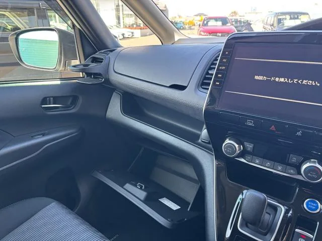 Nissan SERENA E-POWER HIGHWAY STAR V 2022 — миниатюра 5