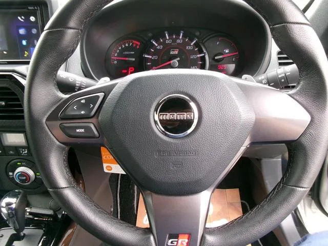 Toyota Copen GR SPORT 2023 — миниатюра 5