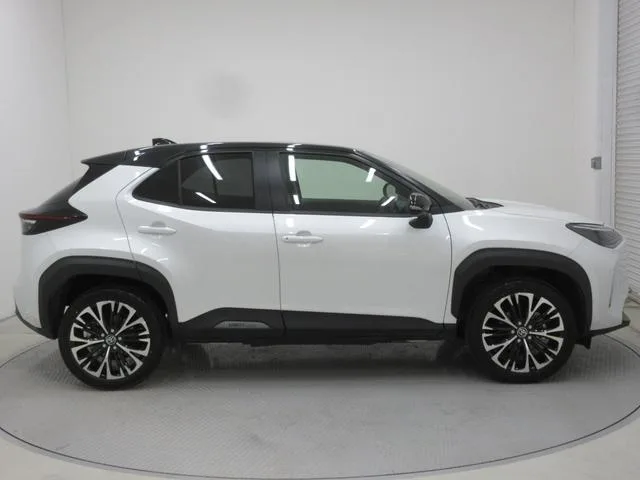 Toyota YARIS CROSS HYBRID Z 2025 — миниатюра 2