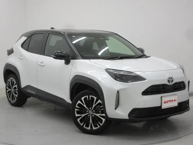 Toyota YARIS CROSS HYBRID Z 2025 — фото 1, купить с доставкой в Москву