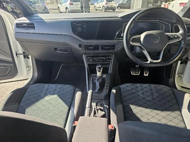 Volkswagen Polo TSI R-LINE 2023 — миниатюра 4