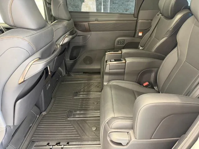 Toyota ALPHARD HYBRID Z 2023 — миниатюра 3
