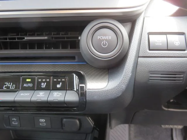 Toyota Prius Z 2024 — миниатюра 3