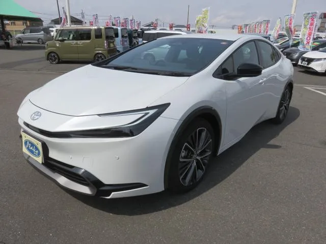 Toyota Prius Z 2024 — миниатюра 4