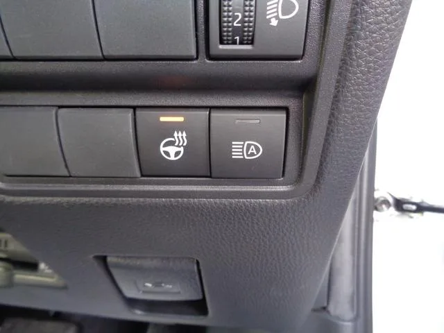 Toyota YARIS CROSS HYBRID Z 2023 — миниатюра 5