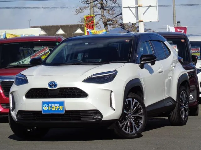 Toyota YARIS CROSS HYBRID Z 2023 — фото 1, купить с доставкой в Москву