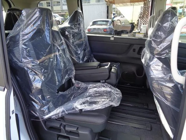 Nissan SERENA E-POWER HIGHWAY STAR V 2026 — миниатюра 5