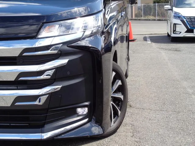 Toyota NOAH HYBRID S-Z 2025 — миниатюра 4