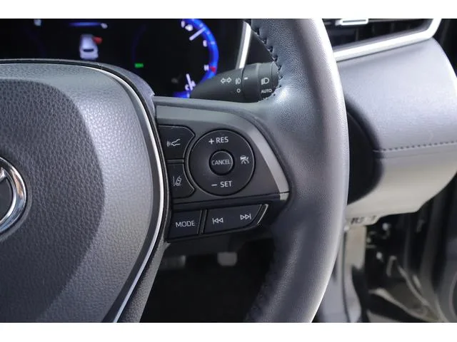 Toyota CorollaCross HYBRID Z 2023 — миниатюра 5