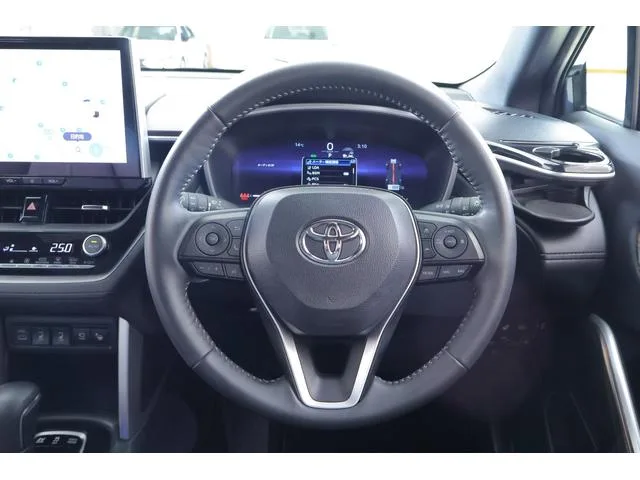 Toyota CorollaCross HYBRID Z 2024 — миниатюра 3