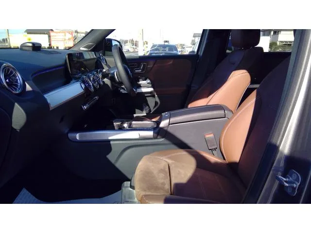 Mercedes-Benz GLB-Class GLB200D 4MATIC EDITION BLACK STARS 2024 — миниатюра 5