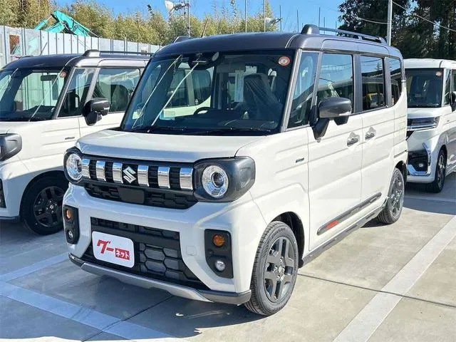 Suzuki SPACIA GEAR HYBRID XZ 2025 — фото 1, купить с доставкой в Москву