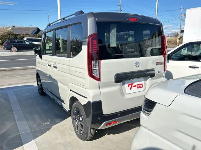 Suzuki SPACIA GEAR HYBRID XZ 2025 — миниатюра 4