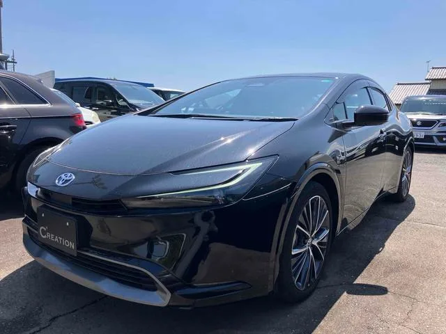 Toyota PRIUS Z 2024 — фото 1, купить с доставкой в Москву