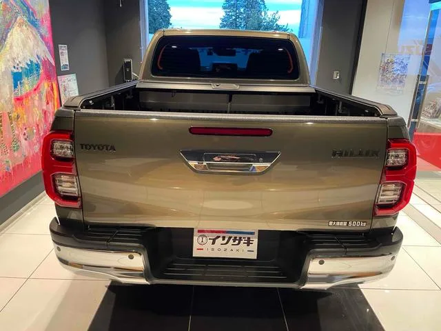 Toyota HILUX Z 2023 — миниатюра 4