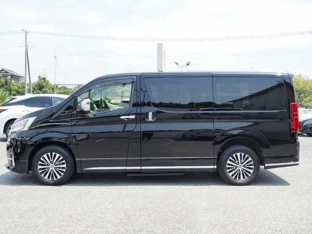 Toyota GRANACE PREMIUM 2023 — миниатюра 3