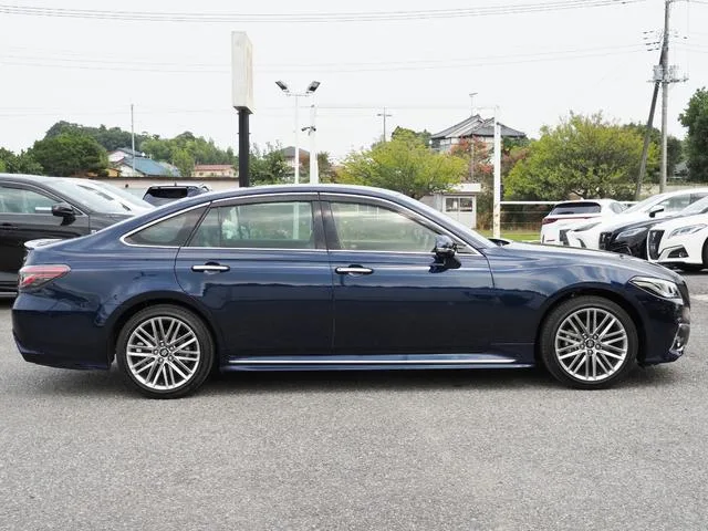 Toyota CROWN HYBRID RS 2022 — миниатюра 3