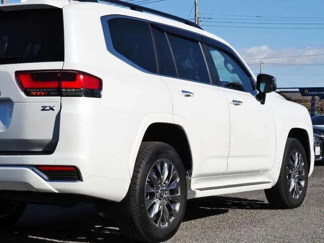 Toyota Land Cruiser ZX 2024 — миниатюра 4