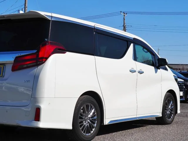 Toyota ALPHARD 3.5 EXECUTIVE LOUNGE S 2022 — миниатюра 4