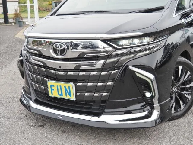 Toyota ALPHARD HYBRID EXECUTIVE LOUNGE 2024 — миниатюра 3
