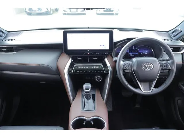 Toyota HARRIER Z LEATHER PACKAGE 2023 — миниатюра 4