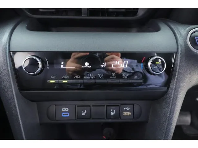 Toyota YARIS CROSS Z 2023 — миниатюра 5