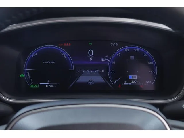 Toyota CorollaCross HYBRID Z 2024 — миниатюра 4