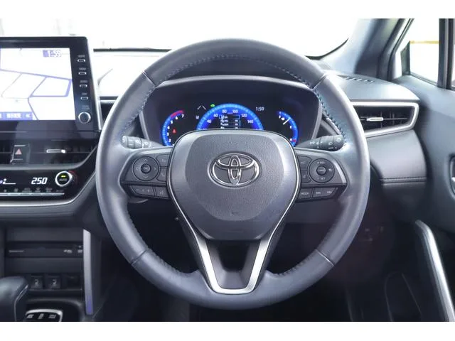 Toyota COROLLA CROSS HYBRID Z 2022 — миниатюра 3