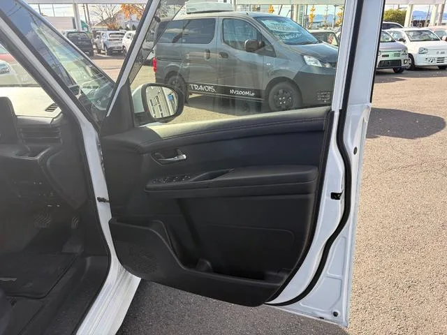 Nissan SERENA E-POWER HIGHWAY STAR V 2024 — миниатюра 4