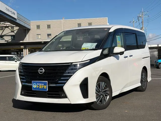 Nissan SERENA E-POWER HIGHWAY STAR V 2024 — фото 1, купить с доставкой в Москву