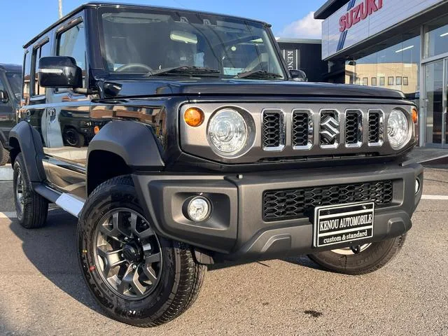 Suzuki JIMNY NOMADE FC 2025 — фото 1, купить с доставкой в Москву