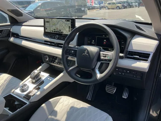 Mitsubishi OUTLANDER PHEV P 2025 — миниатюра 2