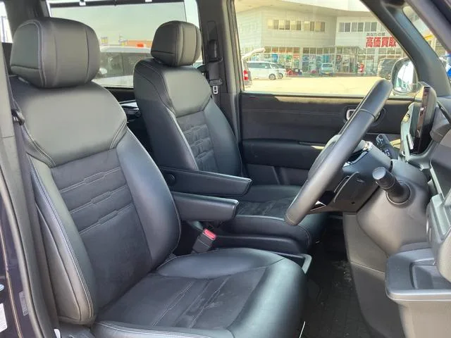Honda STEPWAGON E:HEV SPADA PREMIUM LINE BLACK EDITION 2025 — миниатюра 5