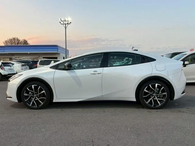Toyota PRIUS Z 2024 — миниатюра 4