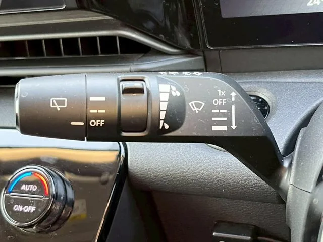 Nissan SERENA E-POWER XV 2023 — миниатюра 5