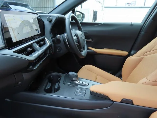 Lexus UX UX300H VERSION L 2024 — миниатюра 4