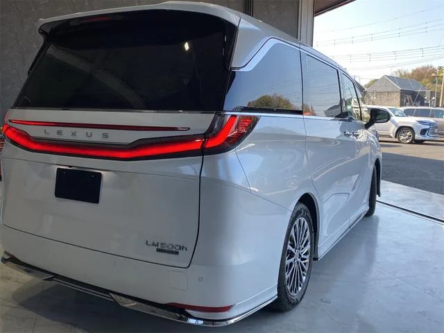 Lexus LM LM500H VERSION L 2026 — миниатюра 3
