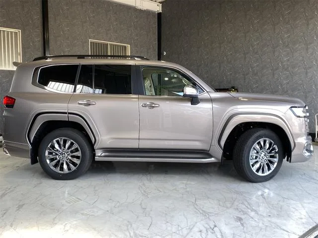 Toyota Land Cruiser ZX 2026 — миниатюра 2