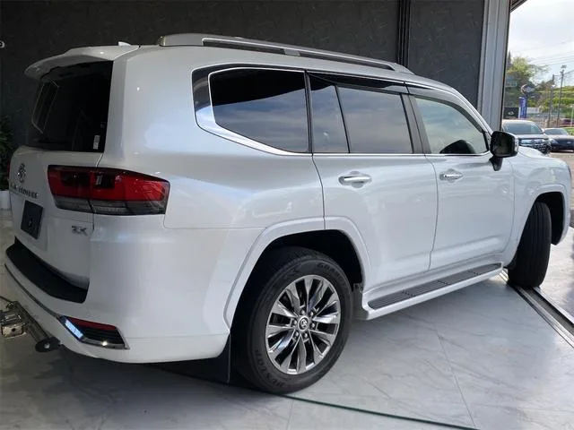 Toyota LAND CRUISER ZX 2022 — миниатюра 3