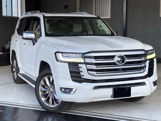 Toyota LAND CRUISER ZX 2022 — фото 1, купить с доставкой в Москву