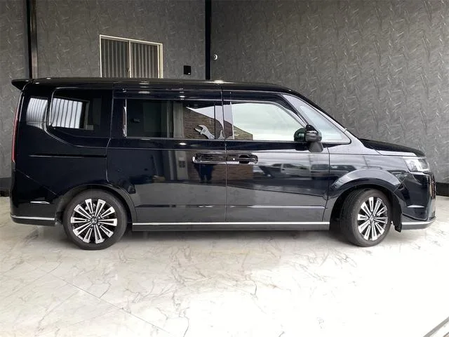 Honda STEPWAGON SPADA PREMIUM LINE 2023 — миниатюра 2