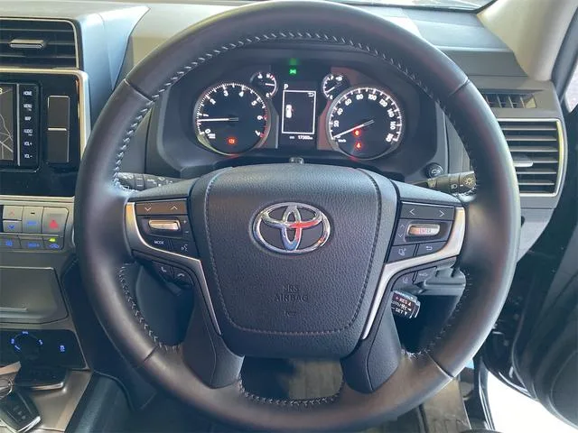 Toyota LAND CRUISER PRADO TX L PACKAGE 2023 — миниатюра 5