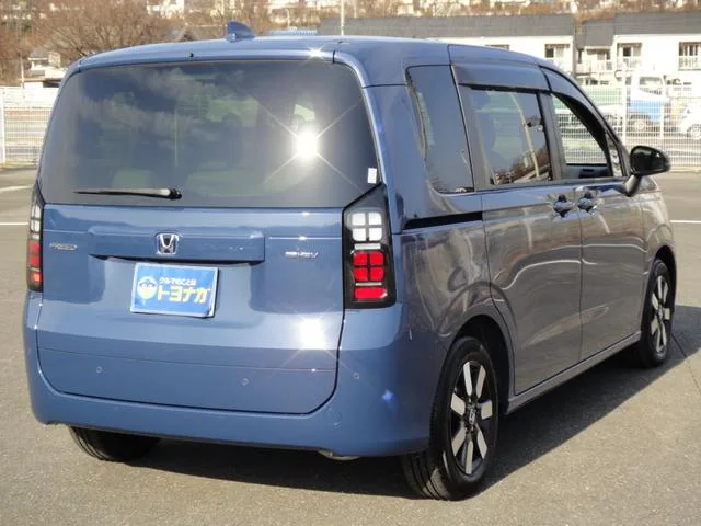 Honda FREED E:HEV AIR EX 2024 — миниатюра 3