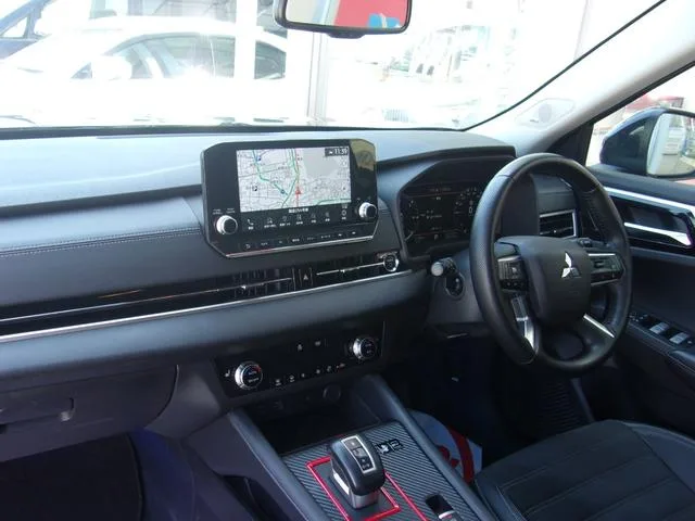 Mitsubishi OUTLANDER PHEV G 2022 — миниатюра 2