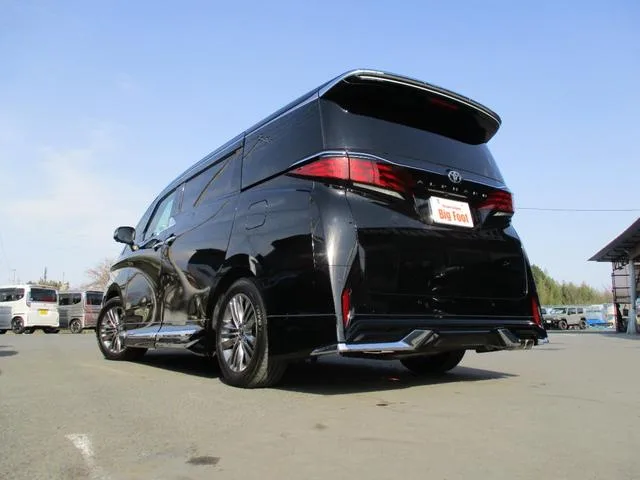 Toyota Alphard Z 2023 — миниатюра 2
