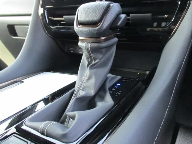 Toyota Alphard Z 2023 — миниатюра 4